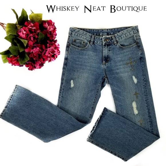 ivy jane Denim - DONATING! FINAL PRICE! Ivy Jane Distressed Mid-rise Bootcut Jeans Size 6